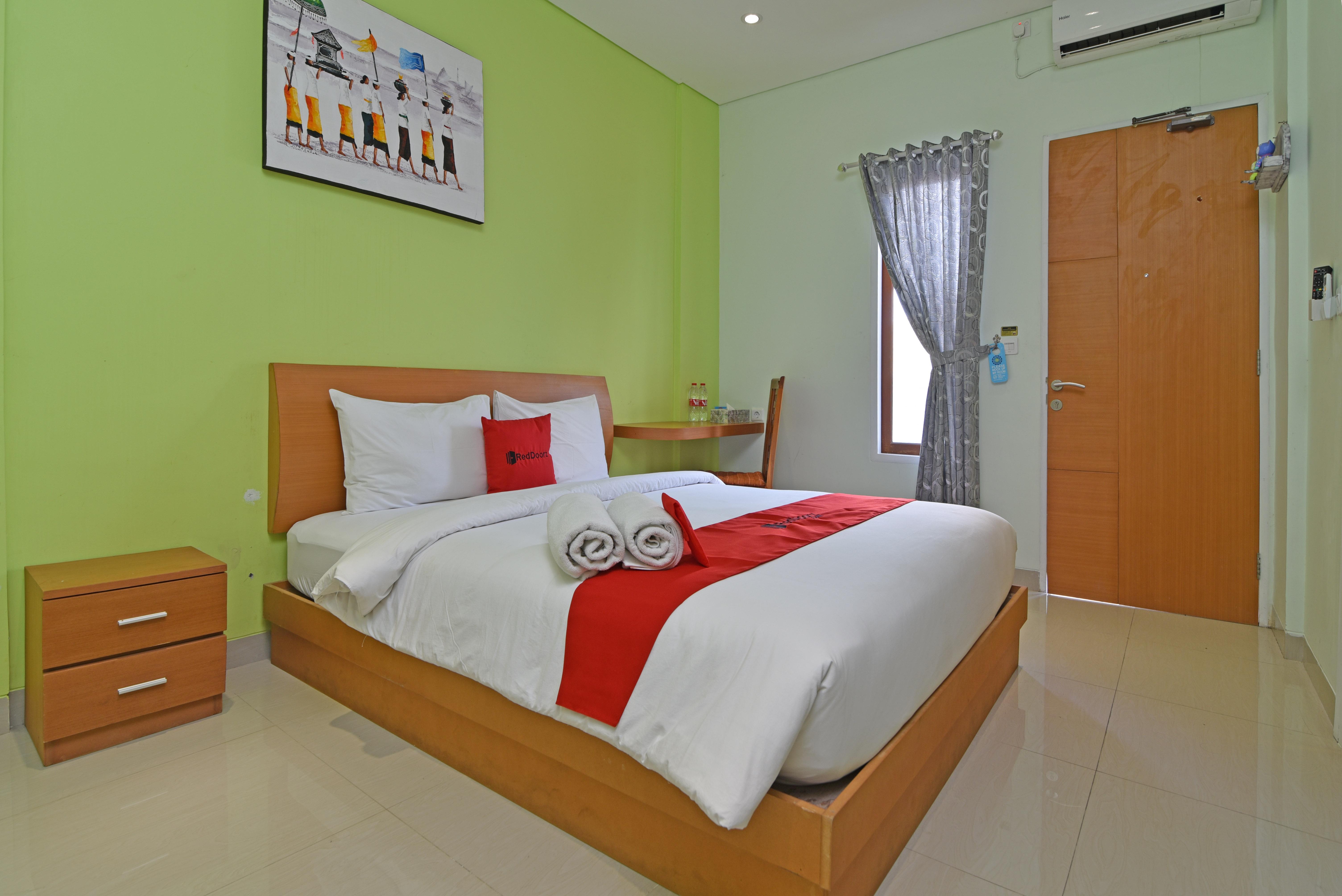 Reddoorz Plus @ Mahendradatta Denpasar المظهر الخارجي الصورة