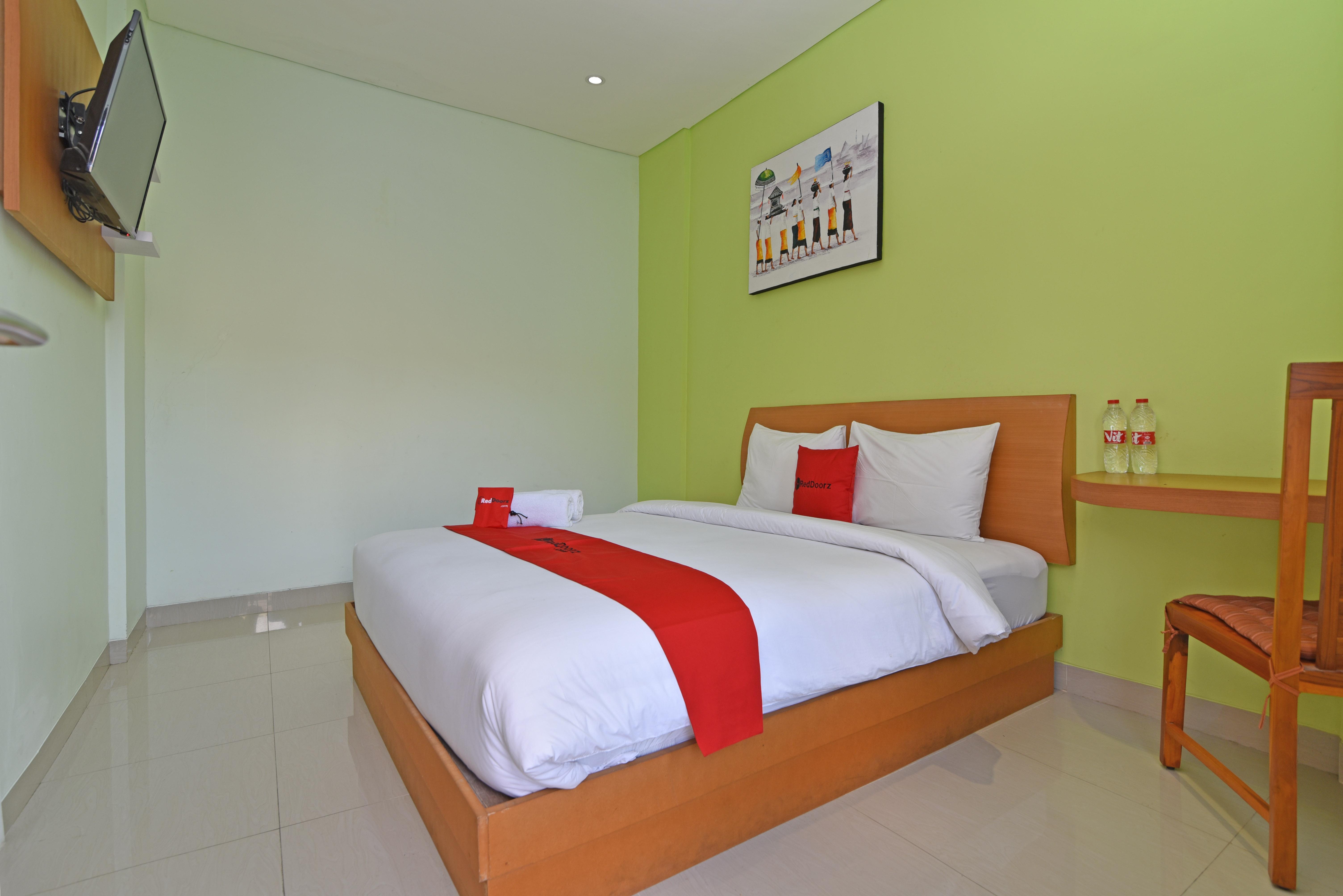 Reddoorz Plus @ Mahendradatta Denpasar المظهر الخارجي الصورة