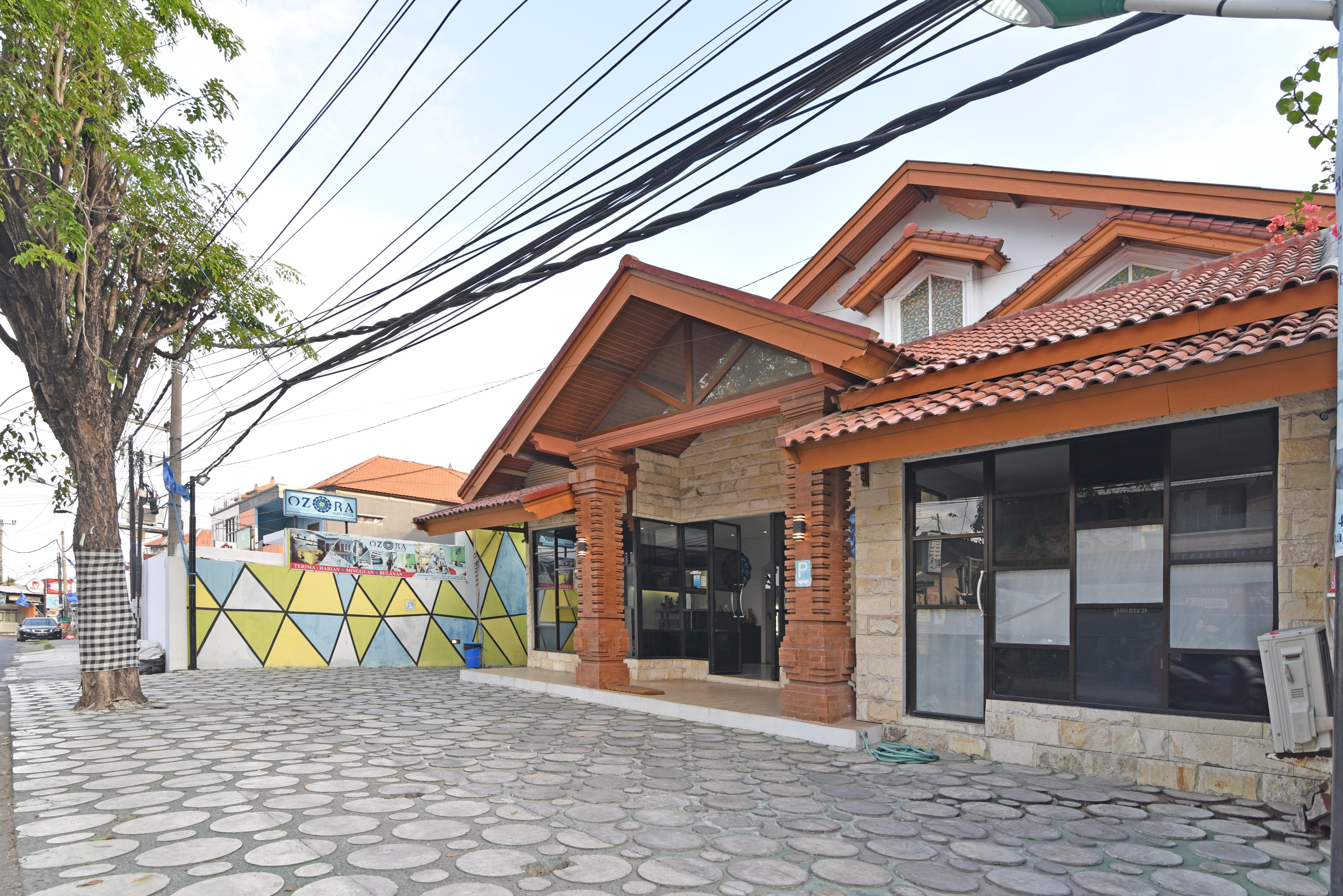 Reddoorz Plus @ Mahendradatta Denpasar المظهر الخارجي الصورة
