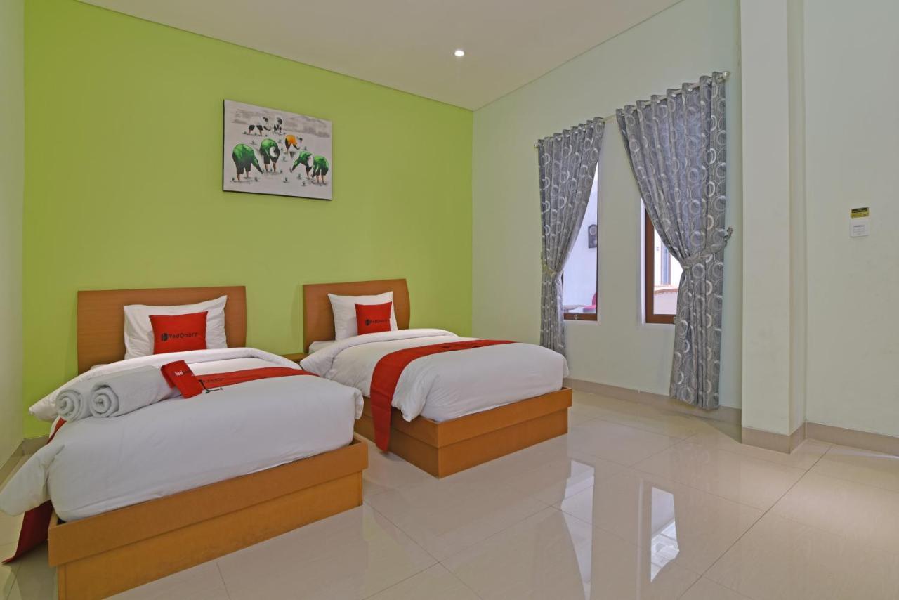 Reddoorz Plus @ Mahendradatta Denpasar المظهر الخارجي الصورة