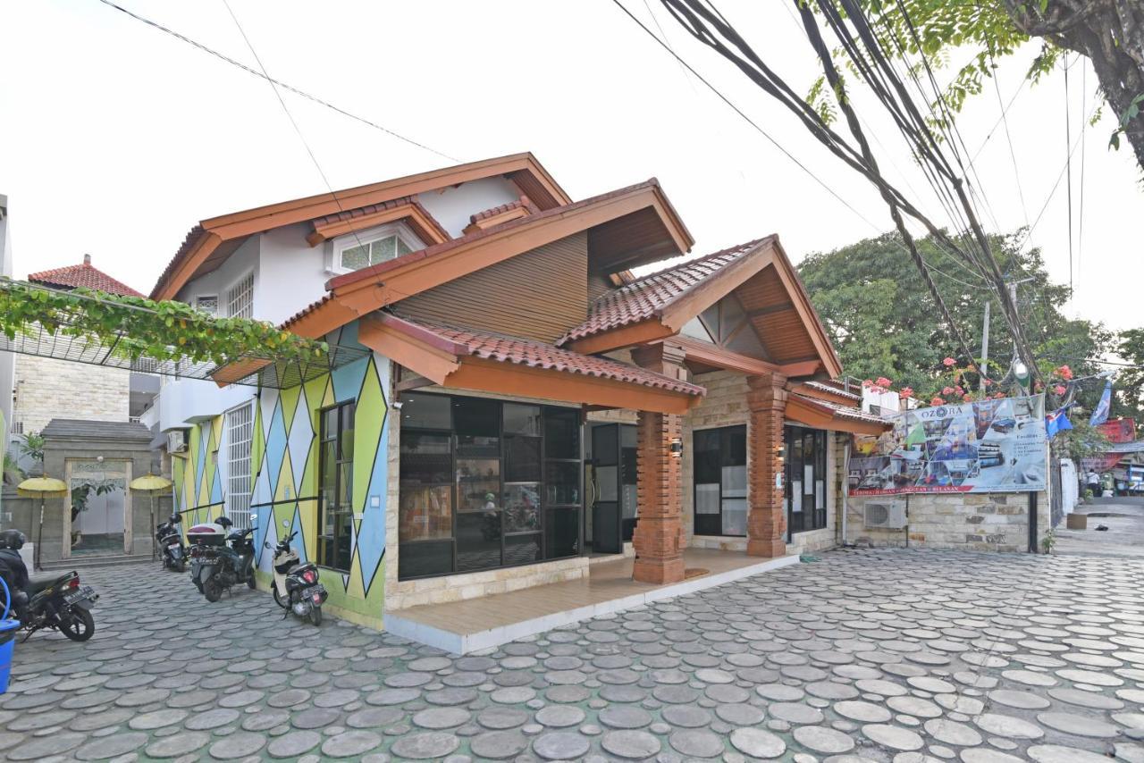 Reddoorz Plus @ Mahendradatta Denpasar المظهر الخارجي الصورة